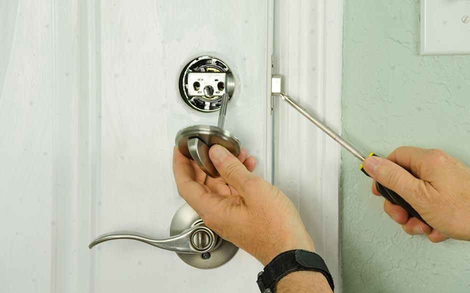  porte claquée Coubron